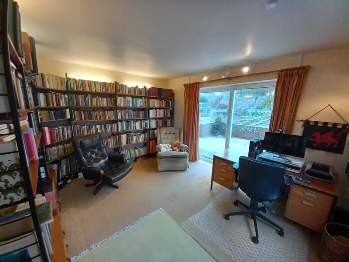 4 Bedroom Detached House For Sale In Pentraeth Road, Menai Bridge, Anglesey, LL59