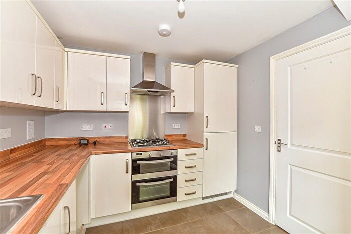 3 Bedroom Town House For Sale In Locks Yard, Headcorn, Ashford, Kent, TN27