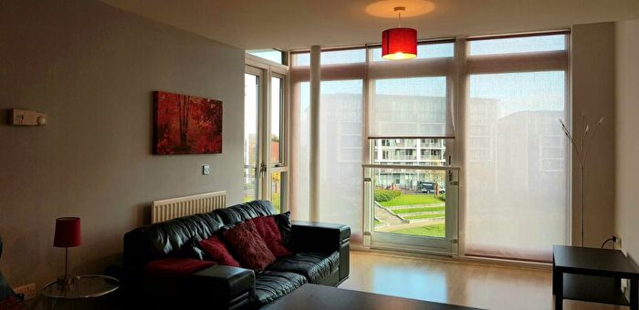 2 Bedroom Apartment To Rent In Park Central, B15