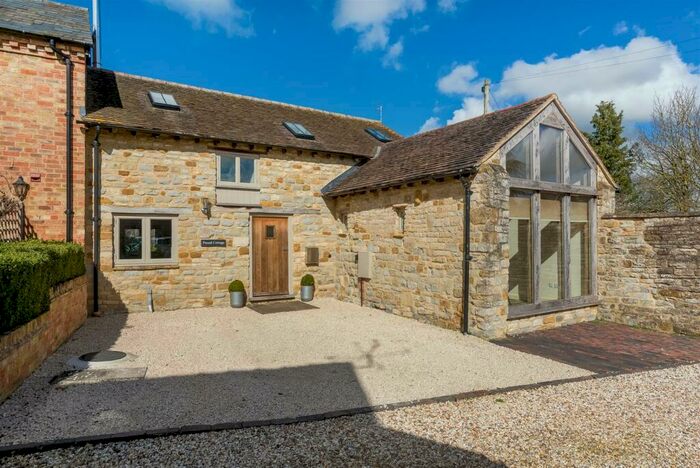 2 Bedroom Barn Conversion For Sale In Blackwell, Shipston-on-Stour, CV36