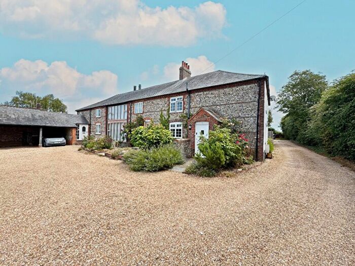 3 Bedroom Semi-Detached House For Sale In Brooks Lane, Bosham, PO18