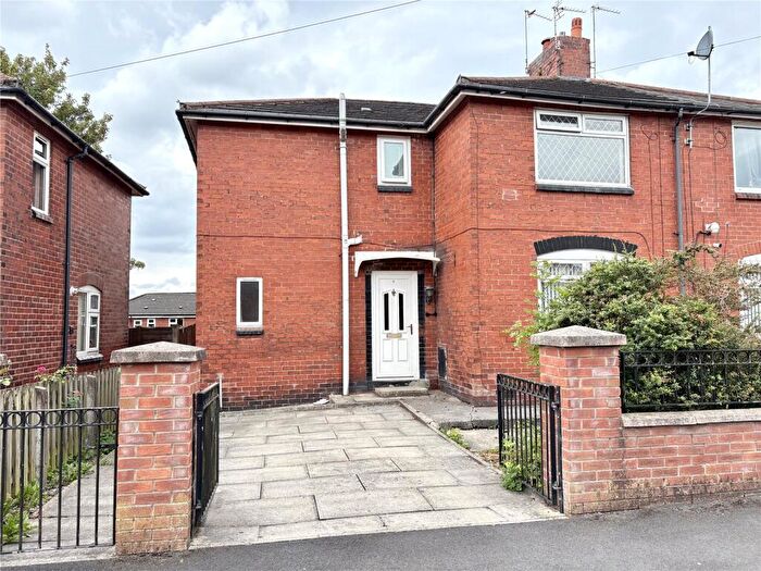 3 Bedroom Semi Detached House For Sale In Birch Avenue, Hollins, Oldham, OL8