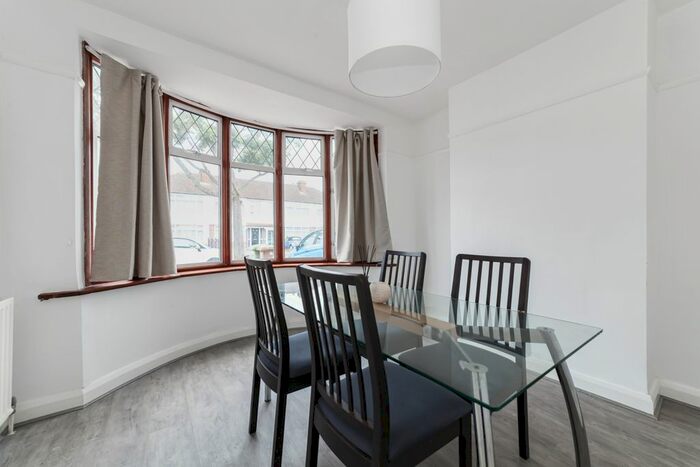 3 Bedroom Semi-Detached House To Rent In Cheam, SM3