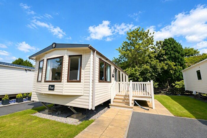 2 Bedroom Park Home For Sale In Harmby, Leyburn, DL8
