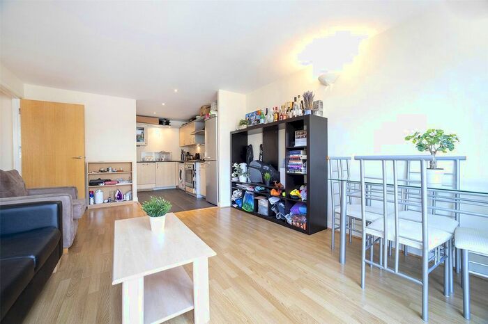2 Bedroom Flat To Rent In Bowling Green Place, London, SE1