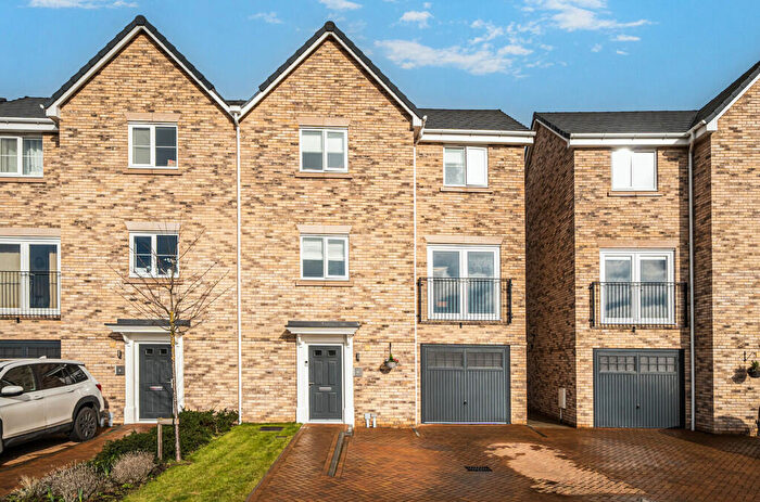 4 Bedroom Town House For Sale In Bury St. Edmunds, Suffolk, IP33