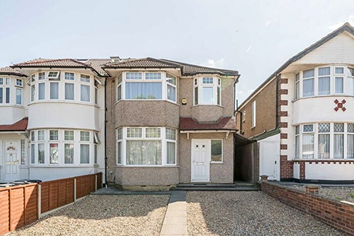 1 Bedroom Flat To Rent In Priory Gardens, London, W5