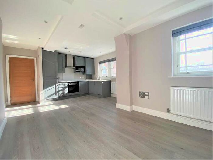 1 Bedroom Apartment To Rent In Station Road, Marlow, SL7