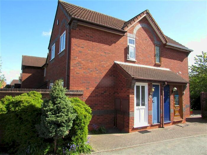 1 Bedroom End Of Terrace House To Rent In Somerset Close, Tamworth, Staffordshire, B78