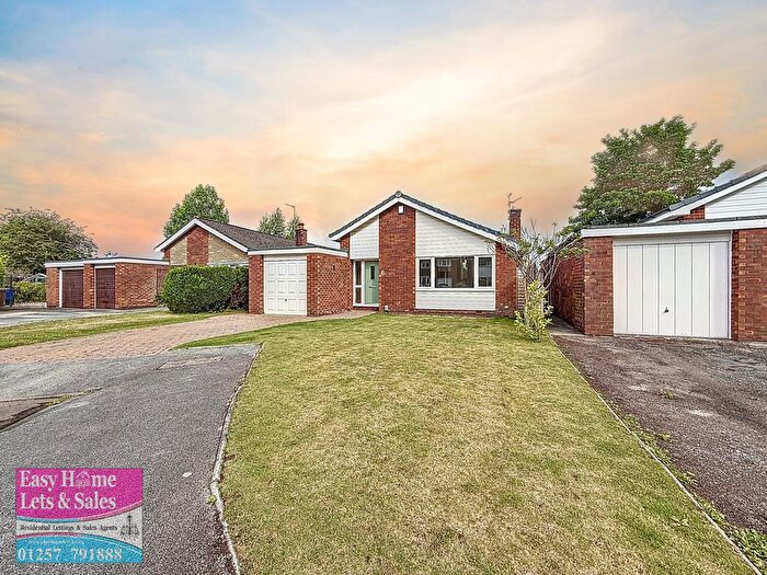 3 Bedroom Detached Bungalow To Rent In Wharfedale Close, Leyland, PR25