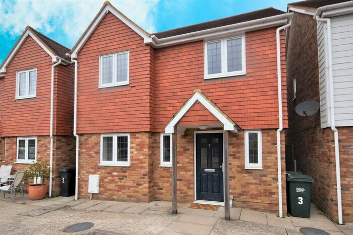 4 Bedroom Detached House To Rent In Orchard Way, Hastings, TN35