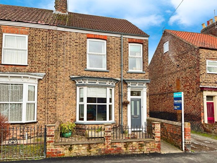 4 Bedroom End Of Terrace House For Sale In Victoria Road, Driffield, YO25
