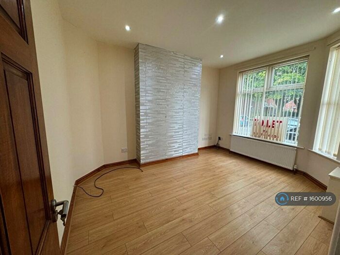 3 Bedroom Terraced House To Rent In Dickenson Road, Manchester, M14