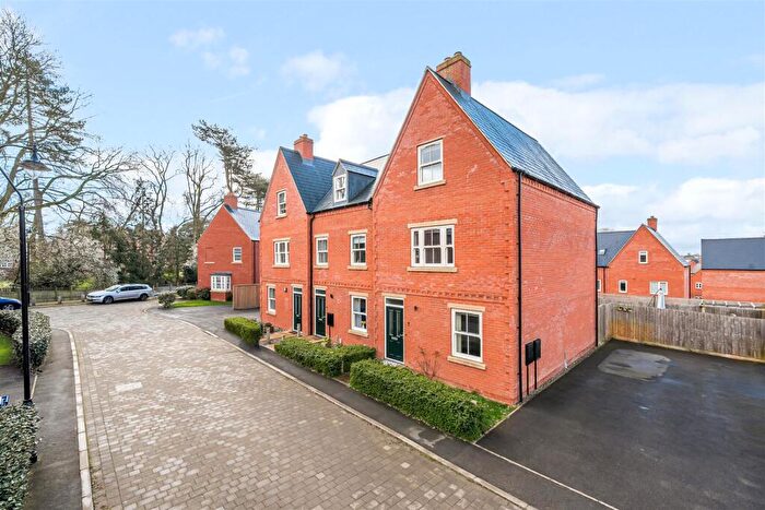 3 Bedroom End Of Terrace House For Sale In Sedgefield Drive, Towcester, NN12