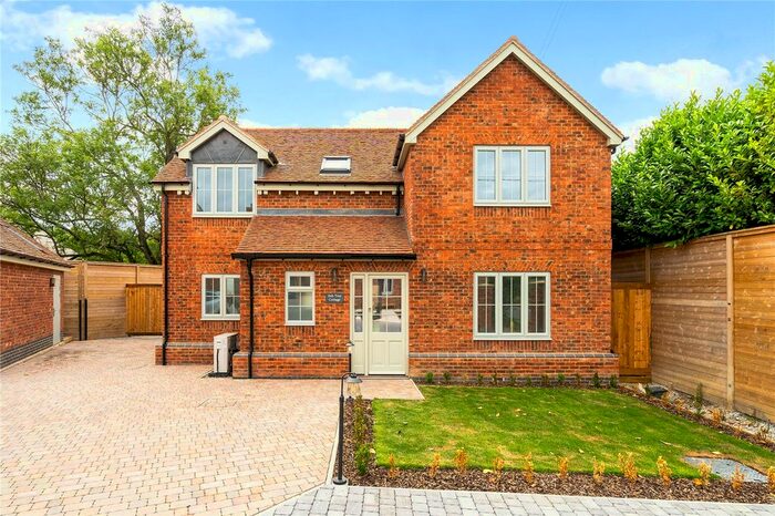 4 Bedroom Detached House For Sale In Sydmonton Road, Newbury, RG20