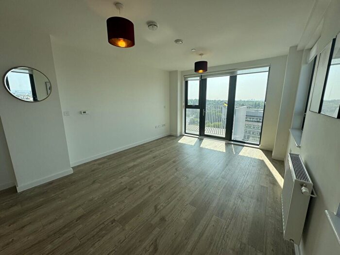 1 Bedroom Flat To Rent In Viscount House, Regency Heights, Park Royal, London, NW10