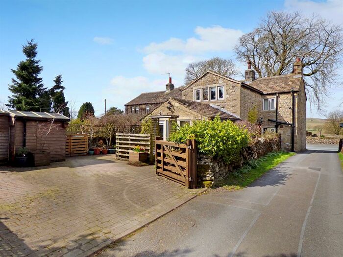 4 Bedroom Semi-Detached House For Sale In Woodcock Cottage, Cracoe, Skipton, BD23