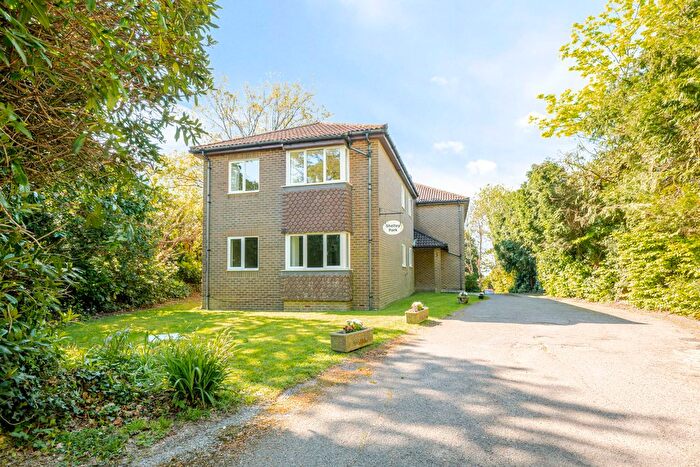 1 Bedroom Flat For Sale In Station Road, Heathfield, TN21