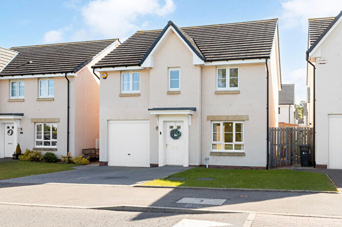 4 Bedroom Detached House For Sale In Old School Avenue, Polbeth, EH55