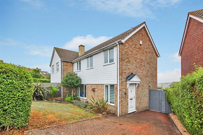 3 Bedroom Semi-Detached House To Rent In Batemans Road, Brighton, BN2