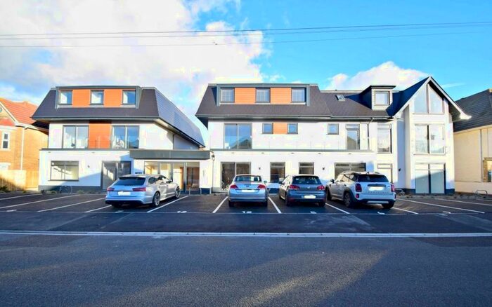 2 Bedroom Flat To Rent In Southbourne, BH6