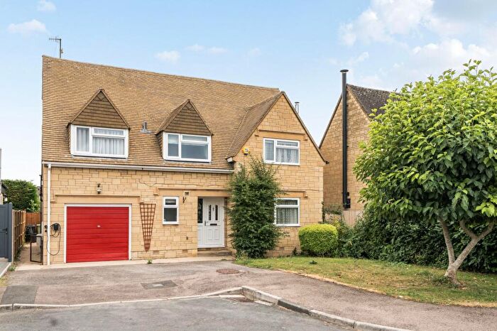 4 Bedroom Detached House For Sale In Roman Way, Bourton-On-The-Water, GL54