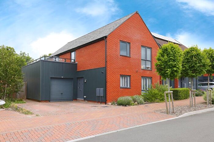 4 Bedroom Detached House For Sale In Woodpecker Way, Picket Piece, Andover, Hampshire, SP11