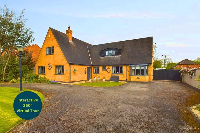4 Bedroom Detached House For Sale In South End, Goxhill, North Lincolnshire, DN19