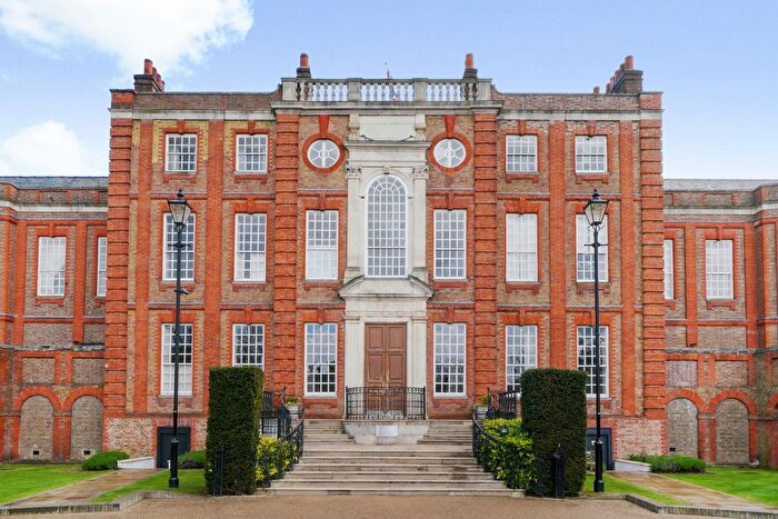 3 Bedroom Flat To Rent In Roehampton House, Vitali Close, SW15