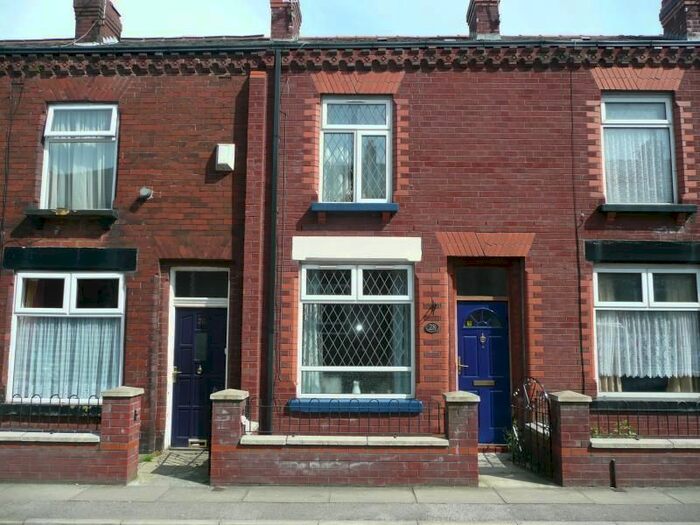 2 Bedroom Detached House To Rent In Osborne Grove, Bolton, BL1
