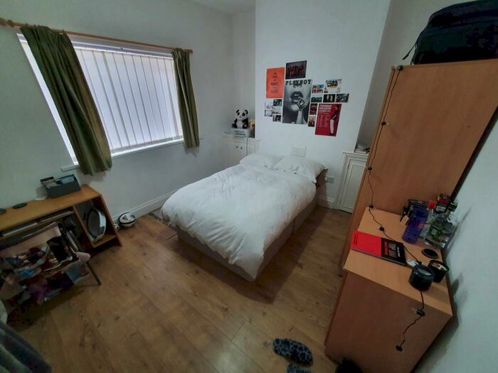 6 Bedroom House To Rent In Flora Street, Cathays, Cardiff, CF24