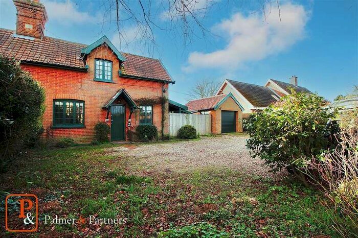 3 Bedroom Semi-Detached House For Sale In Main Road, Woolverstone, IP9