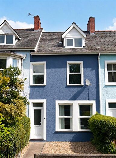 5 Bedroom House For Sale In Victoria Park, Bangor, LL57