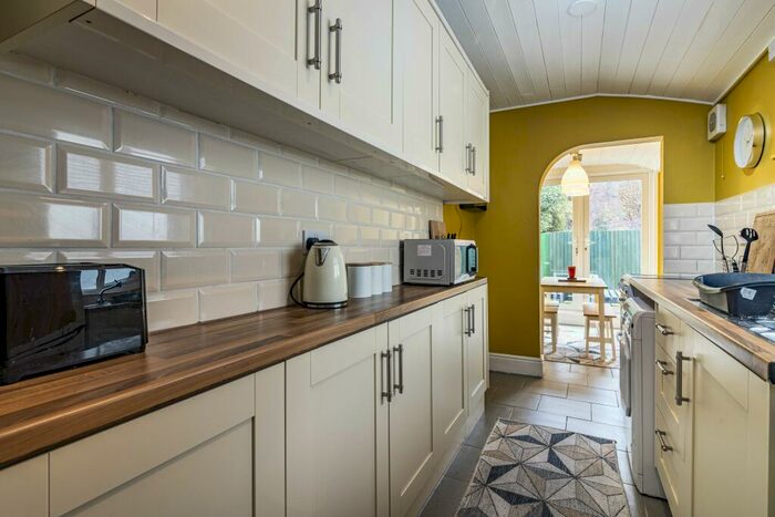 4 Bedroom Terraced House To Rent In Kesteven Street, Lincoln, LN5