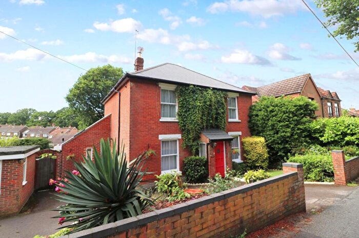4 Bedroom Detached House For Sale In School Road, Bursledon, SO31