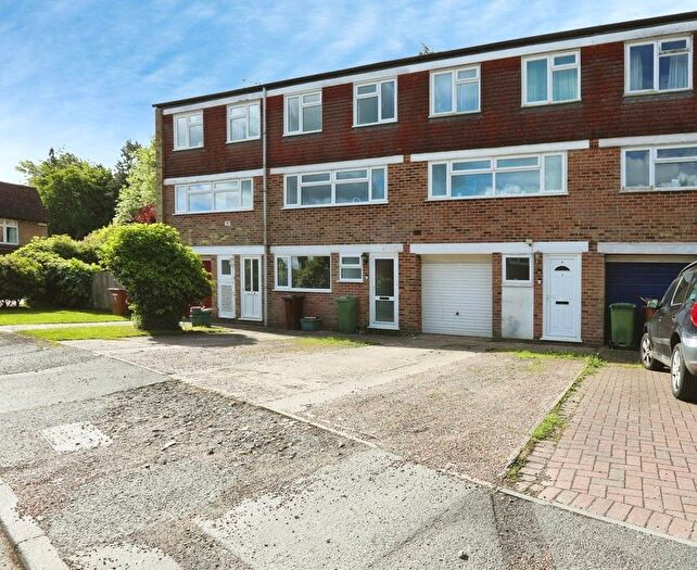 3 Bedroom Town House For Sale In Little Mallet, Langton Green, Tunbridge Wells, Kent, TN3