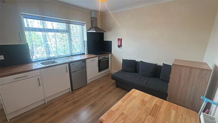 Studio To Rent In The Ridgeway, London, NW9