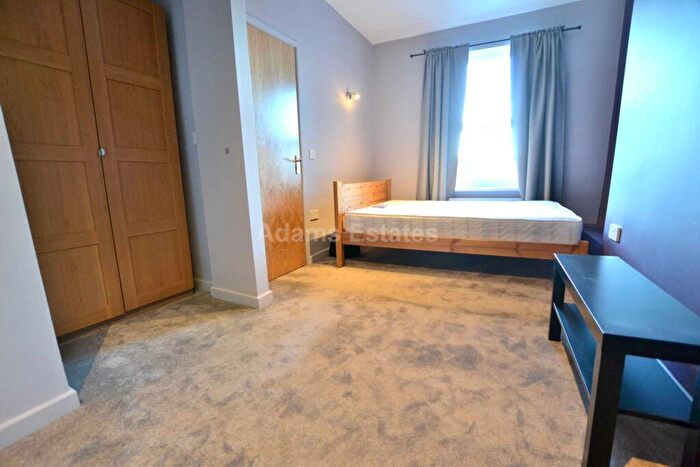 Studio To Rent In London Road, Reading, RG1