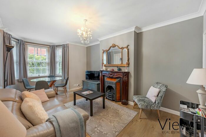 3 Bedroom Flat To Rent In Page Street, London, SW1P