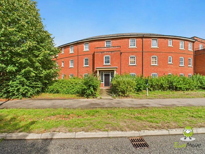 2 Bedroom Apartment For Sale In Compton Way, Sherfield-on-Loddon, Hook, Hampshire, RG27