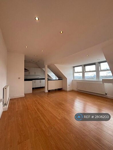 2 Bedroom Flat To Rent In Sylvan Road, Crystal Palace, SE19