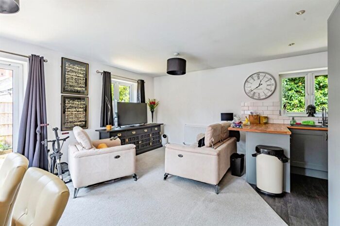 2 Bedroom Detached Bungalow For Sale In East Street, Olney, MK46