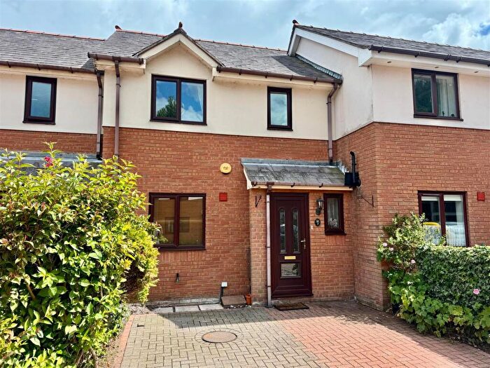 2 Bedroom Terraced House For Sale In Abbey Road, Llangollen, LL20