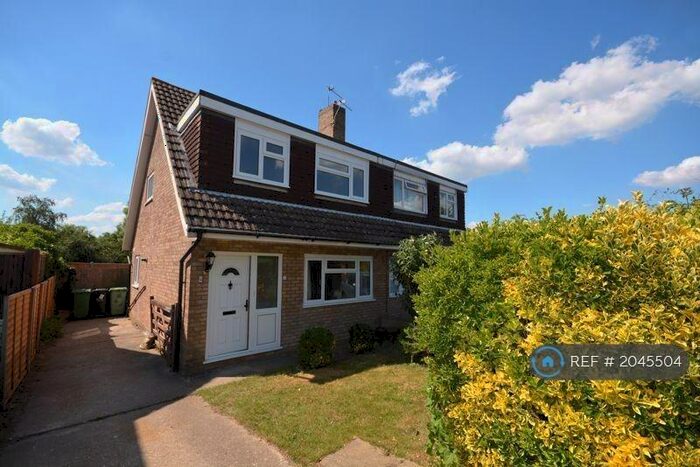 3 Bedroom Semi-Detached House To Rent In Newchurch Road, Maidstone, ME15