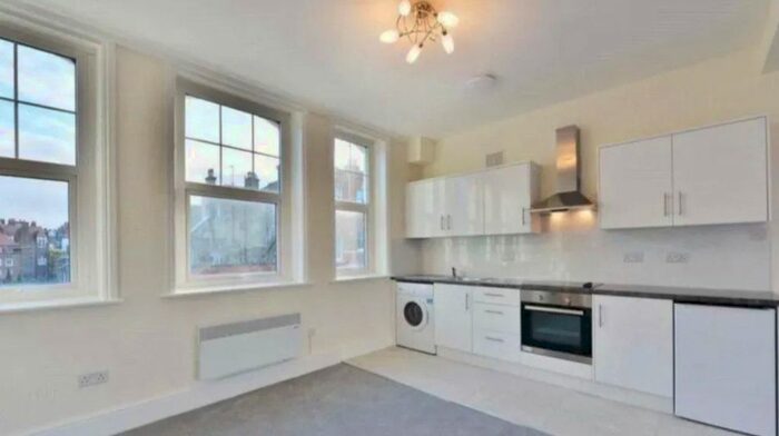 Studio To Rent In Allitsen Road, London, NW8