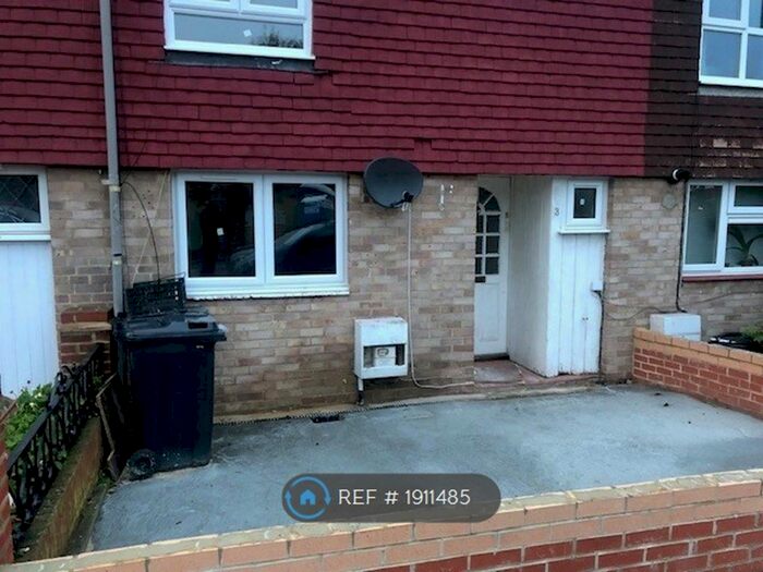 4 Bedroom Terraced House To Rent In London, London, E11