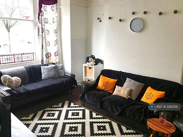 5 Bedroom Terraced House To Rent In Mabfield Road, Manchester, M14