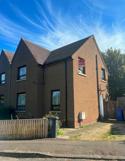 4 Bedroom Semi-Detached House To Rent In Fountainhead Road, Bathgate, EH48