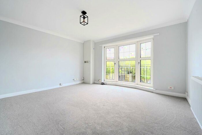 1 Bedroom Apartment To Rent In Brompton Close, Brighton, BN1