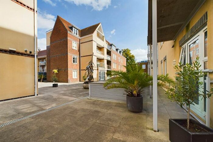2 Bedroom Apartment For Sale In Shippam Street, Chichester, PO19